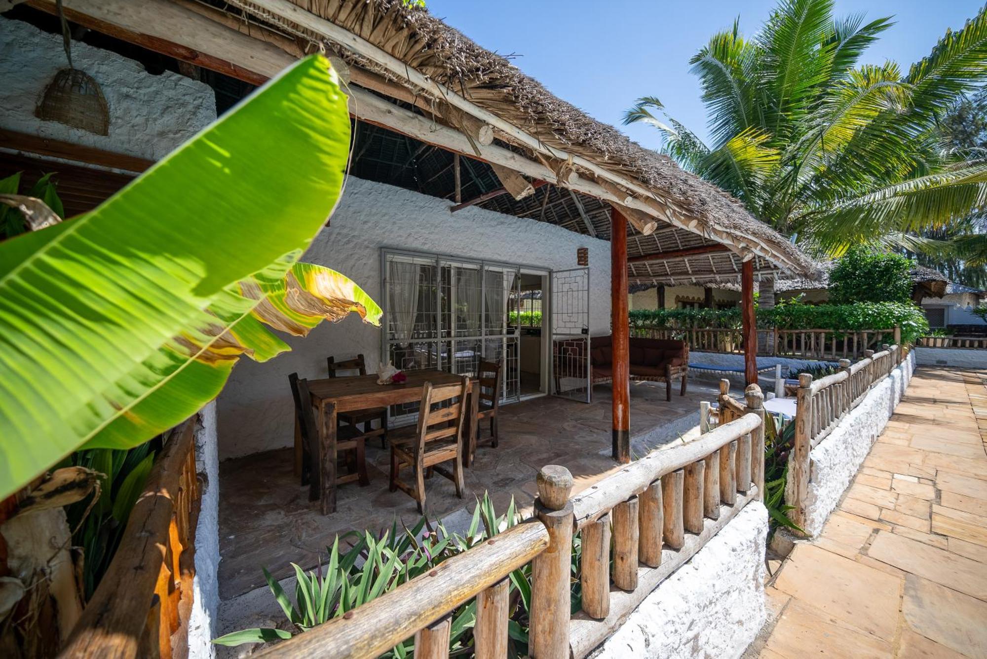 Villa Jiwe With Pool Zanzibarhouses Kiwengwa  Exterior photo